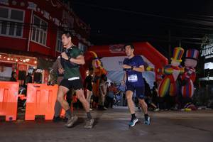 BIB: 3042
                            <button type="button" onclick="openModal(26221372)" class="btn btn-primary btn-sm float-right btn-popup" data-toggle="modal" data-target=".modal-high-quality">
                        <i class="fas fa-shopping-cart"></i> Add to Cart
                    </button>
                                            <button type="button" onclick="isThisMe(26221372, true)" class="btn btn-success btn-sm float-right btn-popup btn-isme hidden" data-toggle="tooltip" data-placement="bottom" title="นี่คือรูปของคุณใช่ไหม คลิกที่นี่เพื่อเอาเข้าอัลบั้ม">
                        <i class="fas fa-plus"></i> Add to album
                    </button>
                    <button type="button" onclick="isThisMe(26221372, false)" class="btn btn-warning btn-sm float-right btn-popup btn-isnotme hidden">
                        <i class="fas fa-ban"></i> Remove from album
                    </button>